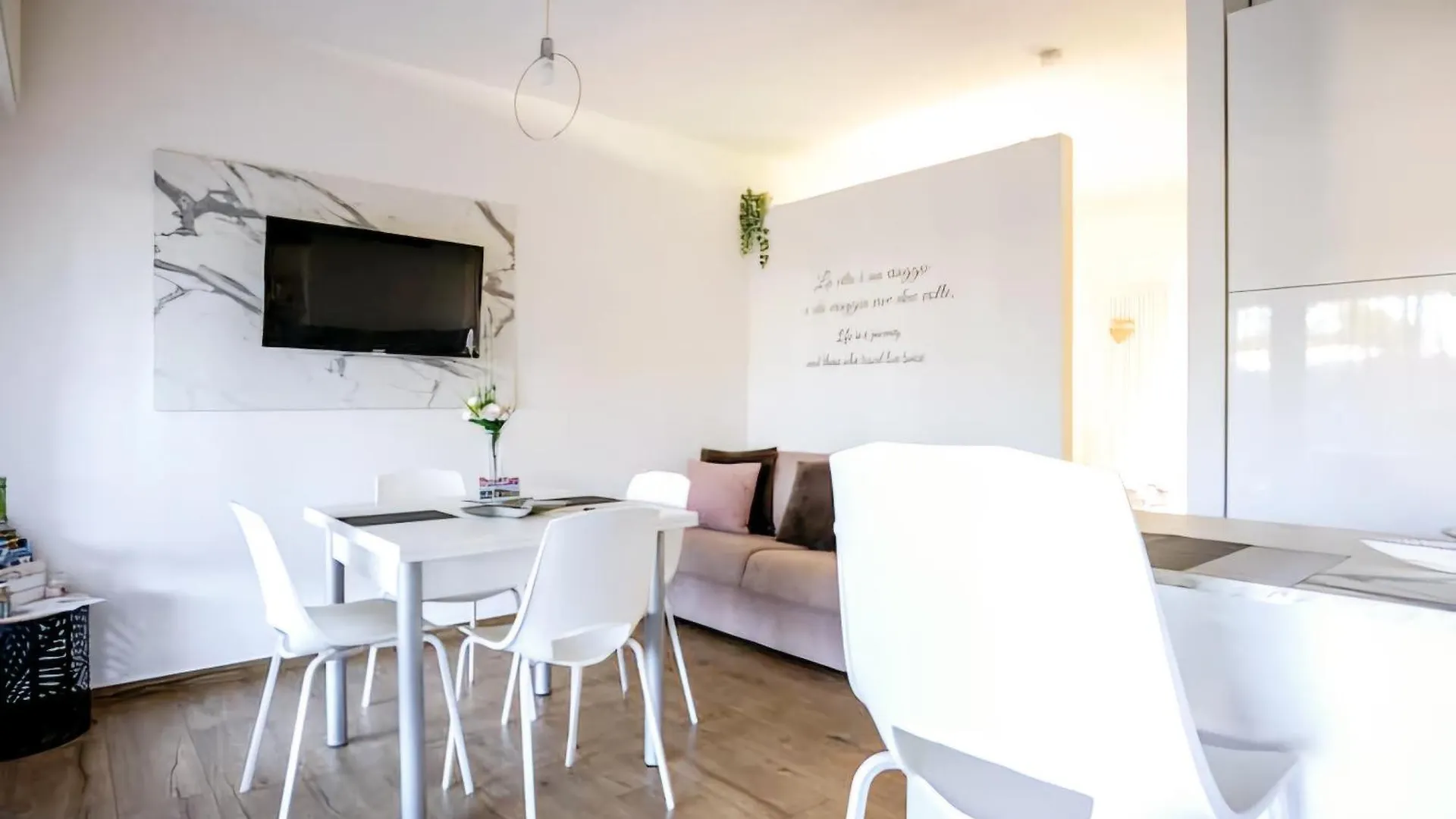 Apartment La Casa Sul Lago Desenzano del Garda